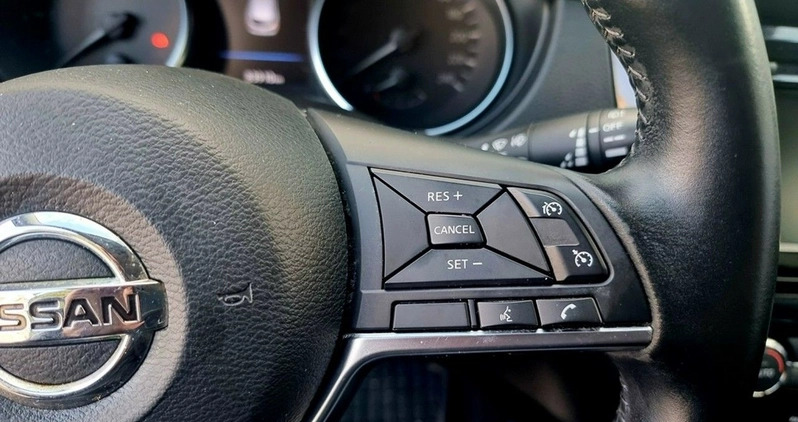 Nissan Qashqai cena 73850 przebieg: 84000, rok produkcji 2019 z Łaszczów małe 211